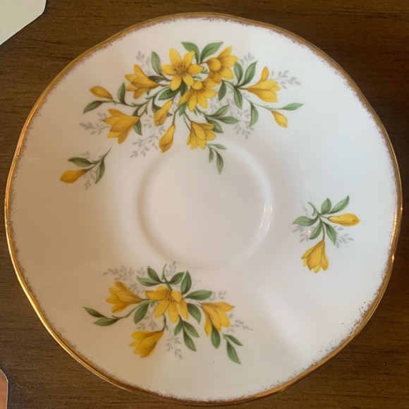 Regal Heritage Fine Bone China Tea cup and Saucer - Picture 2 of 4